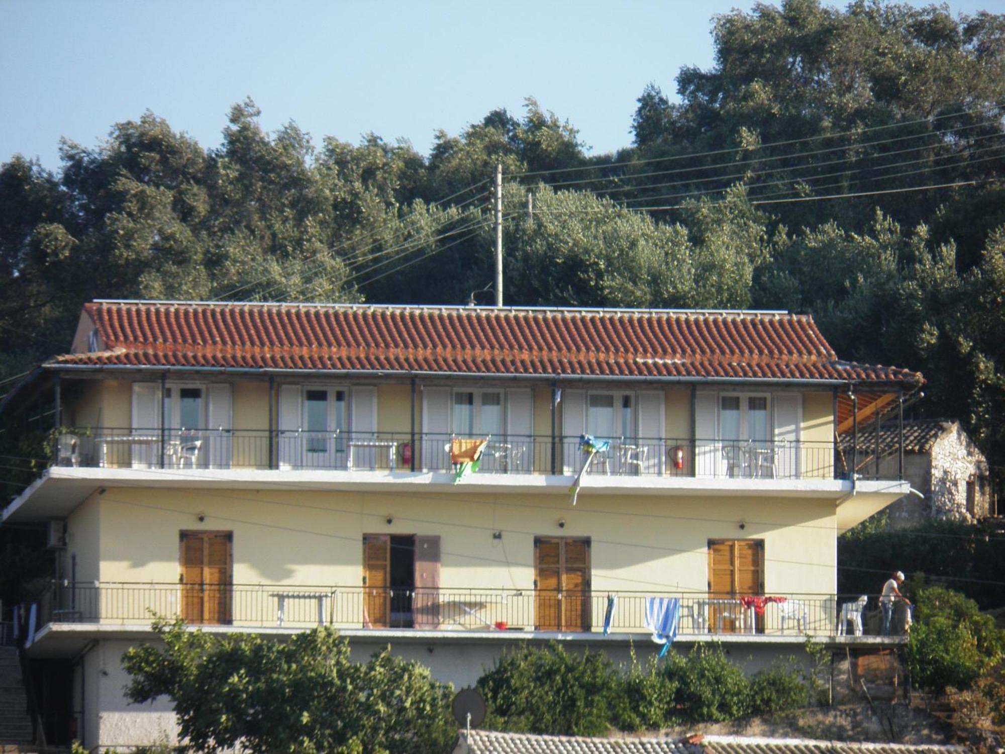 Apartament Fatiras *